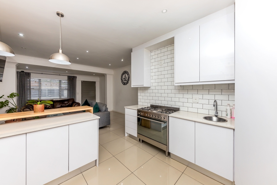 4 Bedroom Property for Sale in Ferness Estate Western Cape